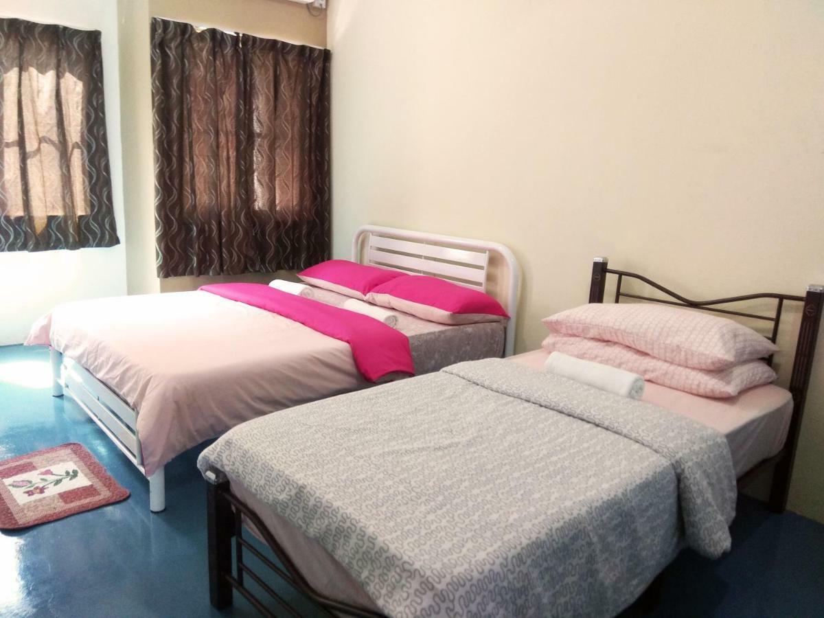 Sandakan Backpackers Hostel Екстериор снимка