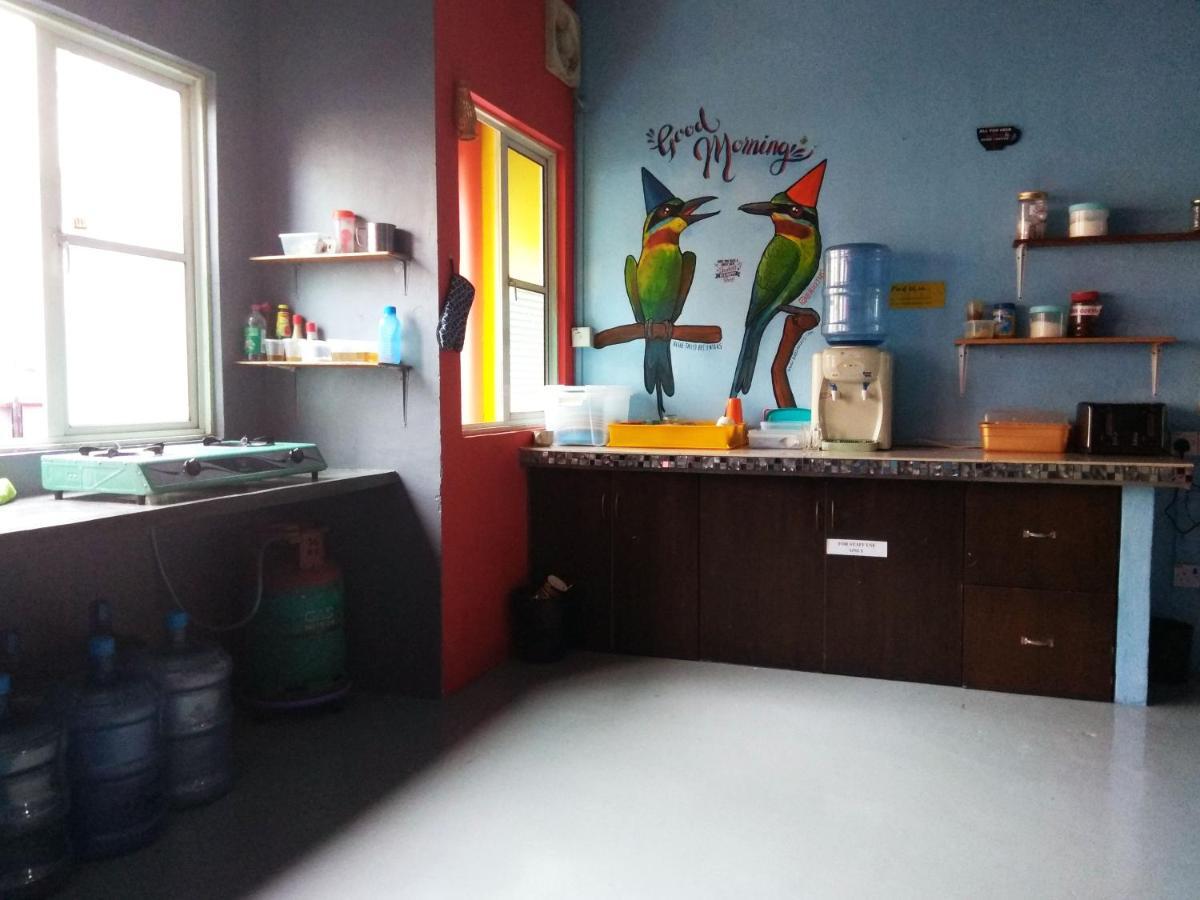 Sandakan Backpackers Hostel Екстериор снимка